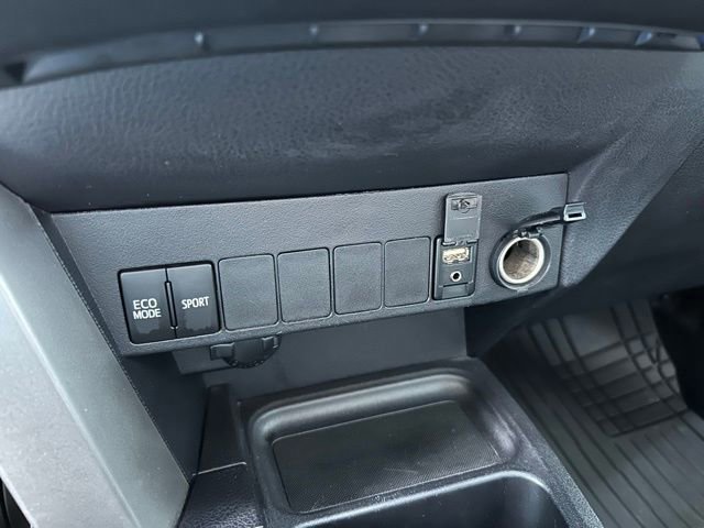 Used 2017 Toyota RAV4 XLE image 20