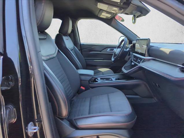 Certified 2025 Ford Explorer ST-Line w/ ST-Line Street Pack AWD/4WD image 23