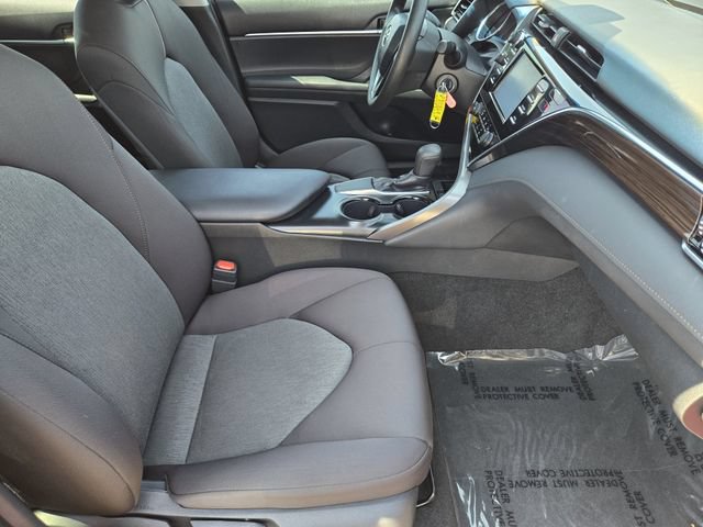 Used 2018 Toyota Camry LE FWD image 13