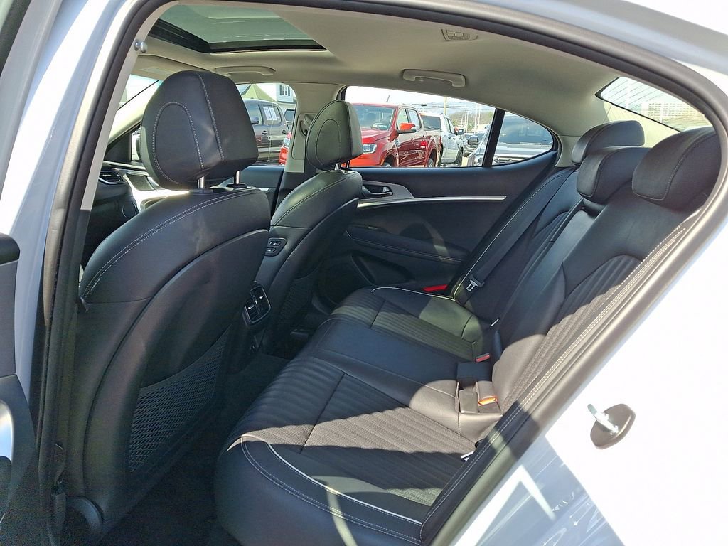 Used 2021 Genesis G70 2.0T w/ Elite Package image 10
