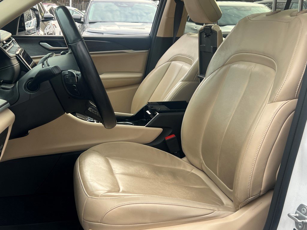 Used 2021 Jeep Grand Cherokee L Limited w/ Trailer Tow Package image 17