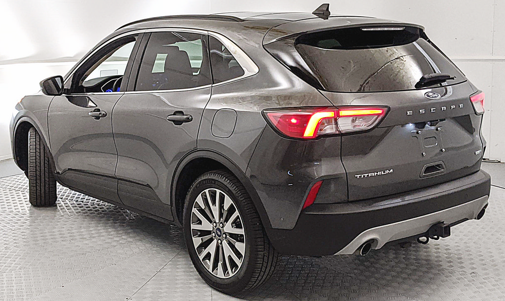 Certified 2020 Ford Escape Titanium w/ Titanium Premium Package 2.0 AWD/4WD image 4