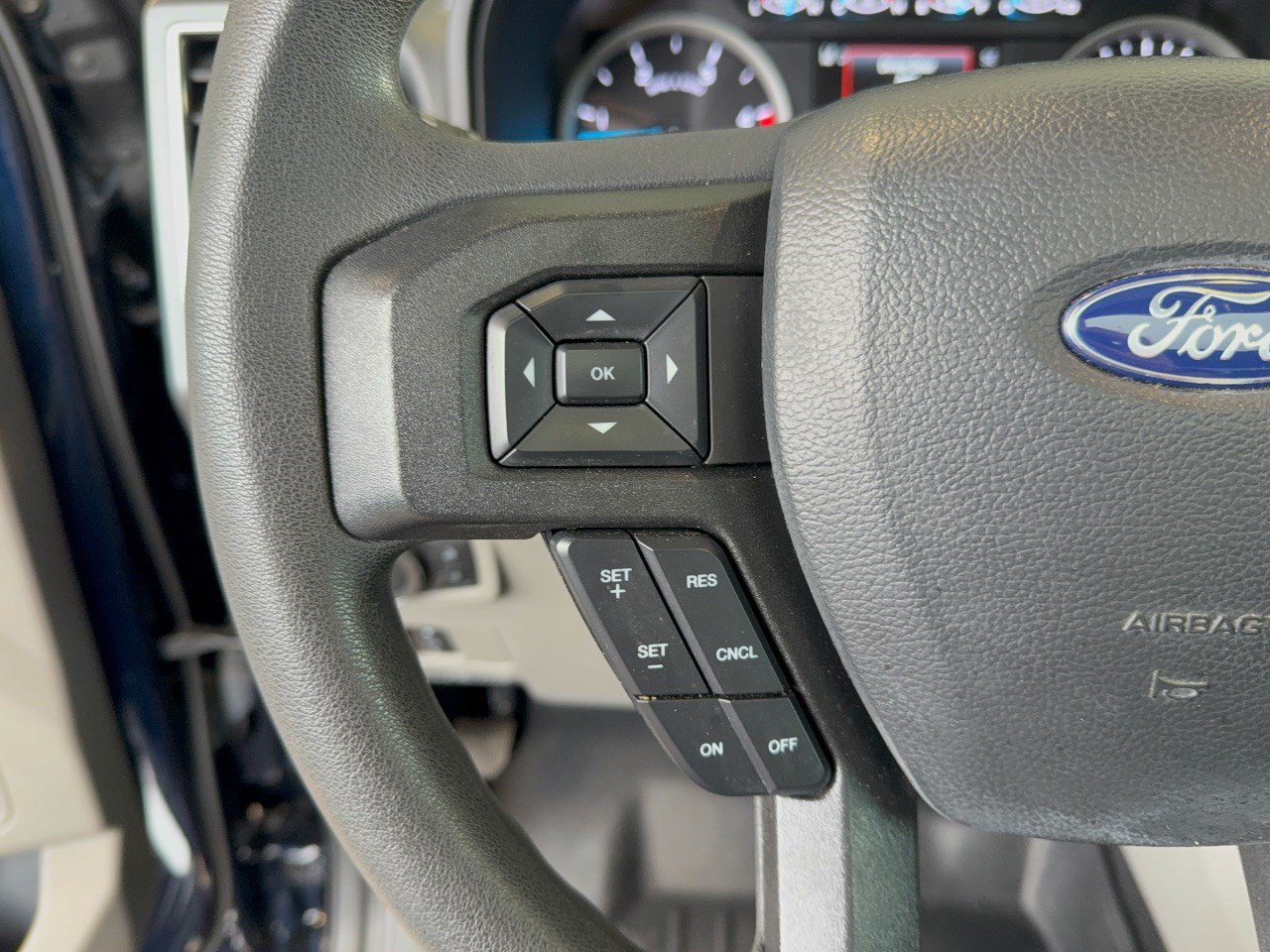 Certified 2022 Ford F250 XLT w/ XLT Premium Package AWD/4WD image 18