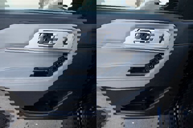 Certified 2025 Ford Explorer Active w/ Active Comfort Package image 15