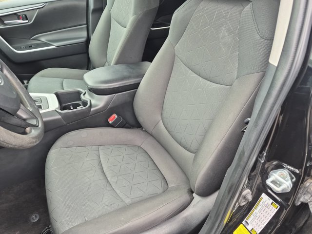 Used 2023 Toyota RAV4 XLE FWD image 16