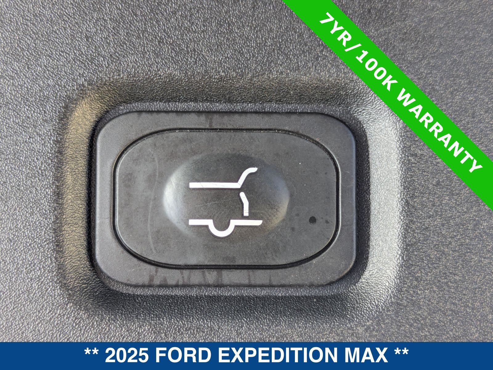 Certified 2025 Ford Expedition Max Platinum w/ Driver's Package AWD/4WD image 16