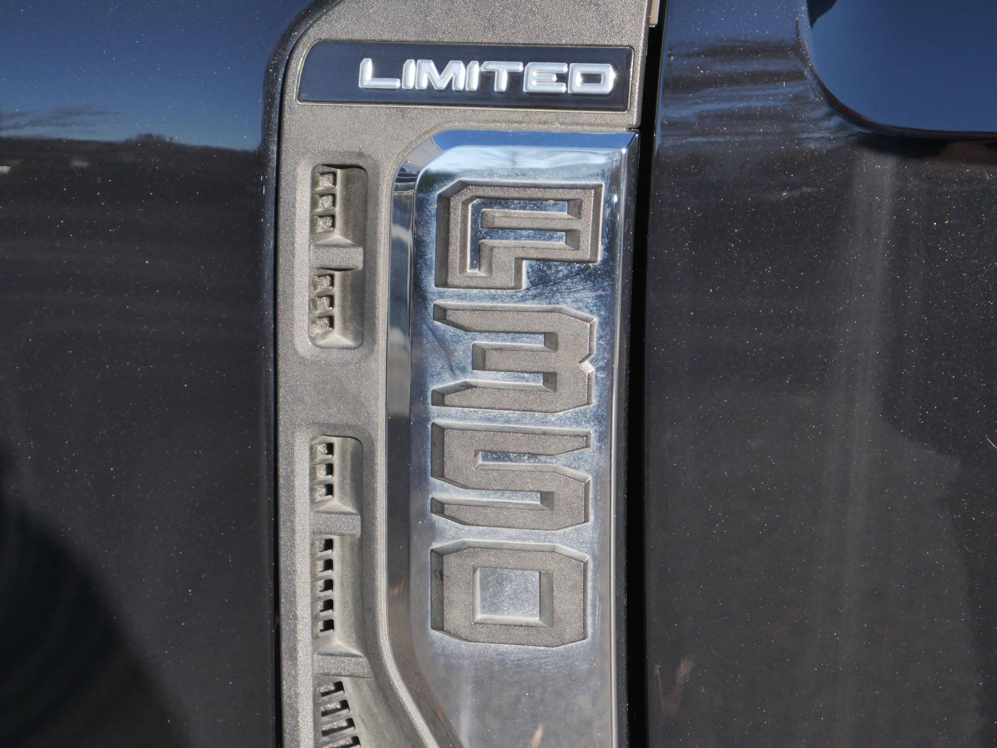 Certified 2024 Ford F350 Limited w/ FX4 Off-Road Package image 26