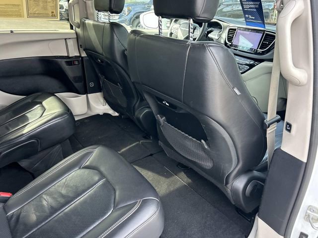 Used 2022 Chrysler Pacifica Touring-L FWD image 28