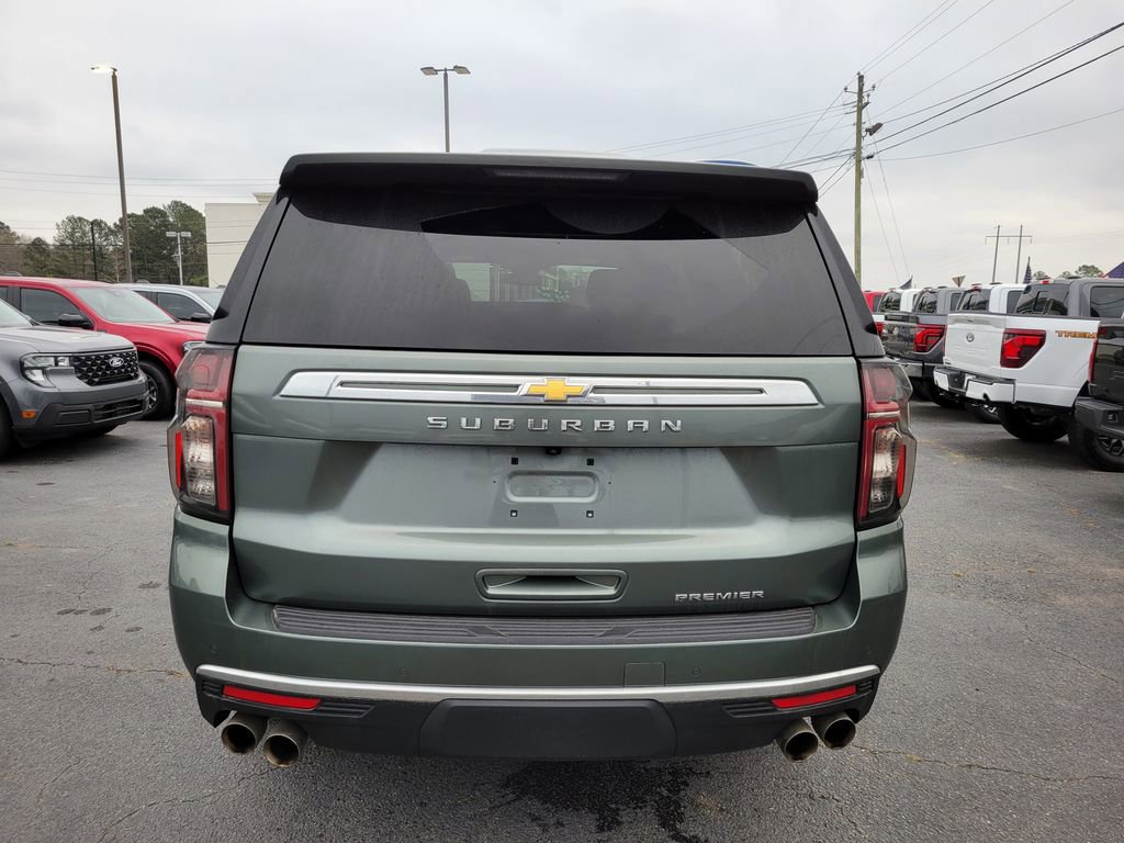 Used 2024 Chevrolet Suburban Premier image 4