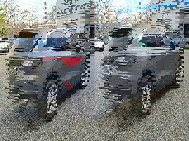 Certified 2022 Ford Escape SE image 8