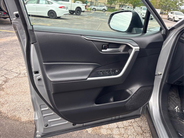 Used 2023 Toyota RAV4 XLE AWD/4WD image 18