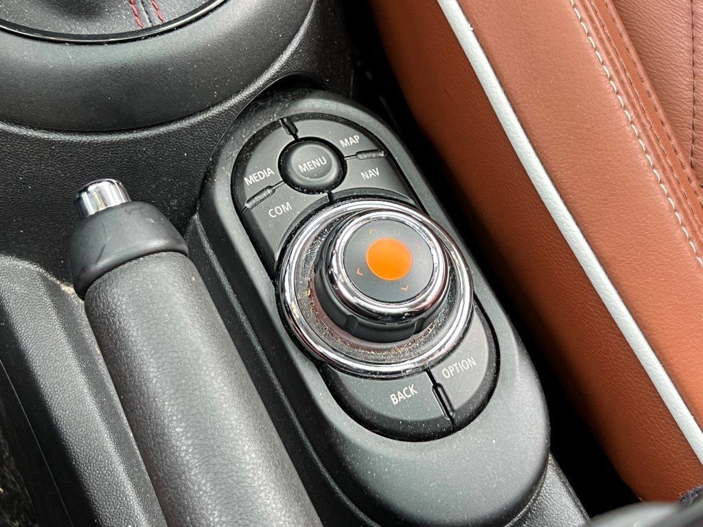 Used 2020 MINI Cooper S image 24