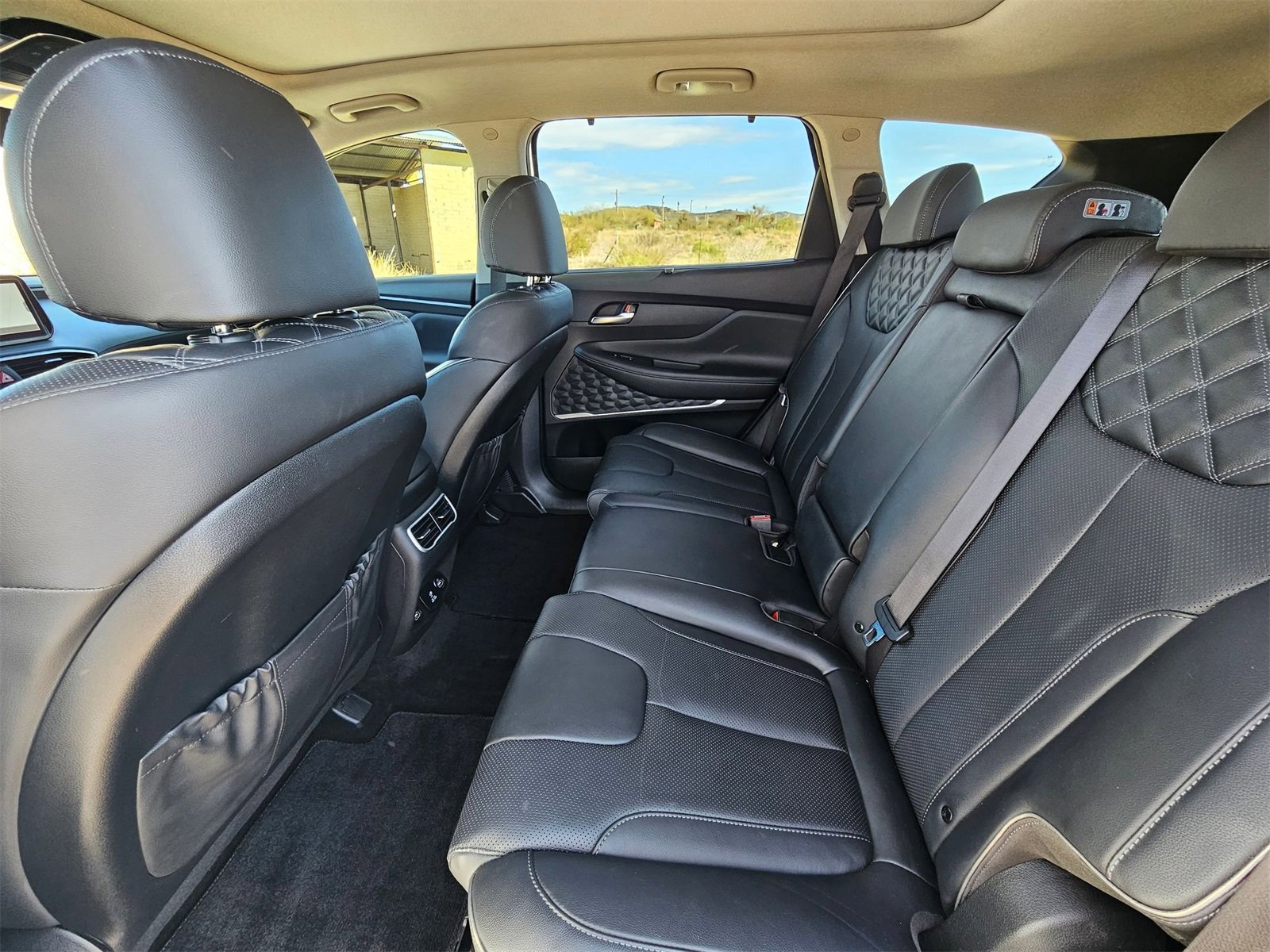 Used 2022 Hyundai Santa Fe Limited image 19