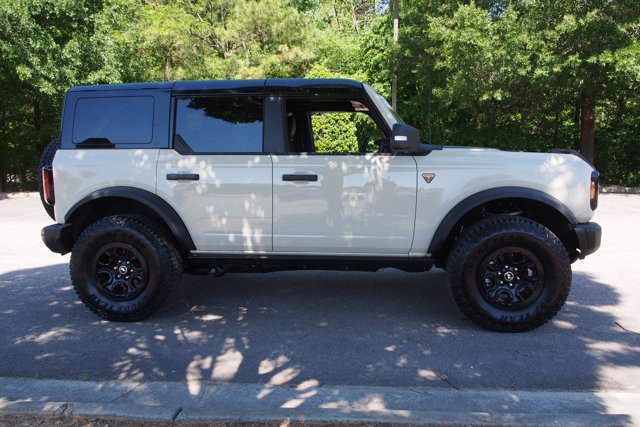 Certified 2025 Ford Bronco Badlands AWD/4WD image 8