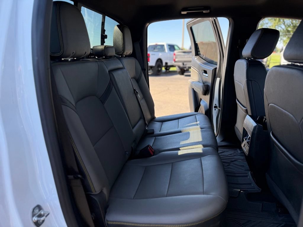 Used 2023 Chevrolet Colorado ZR2 w/ ZR2 Convenience Package III AWD/4WD image 16