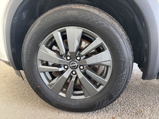Used 2024 Nissan Pathfinder SV AWD/4WD image 27