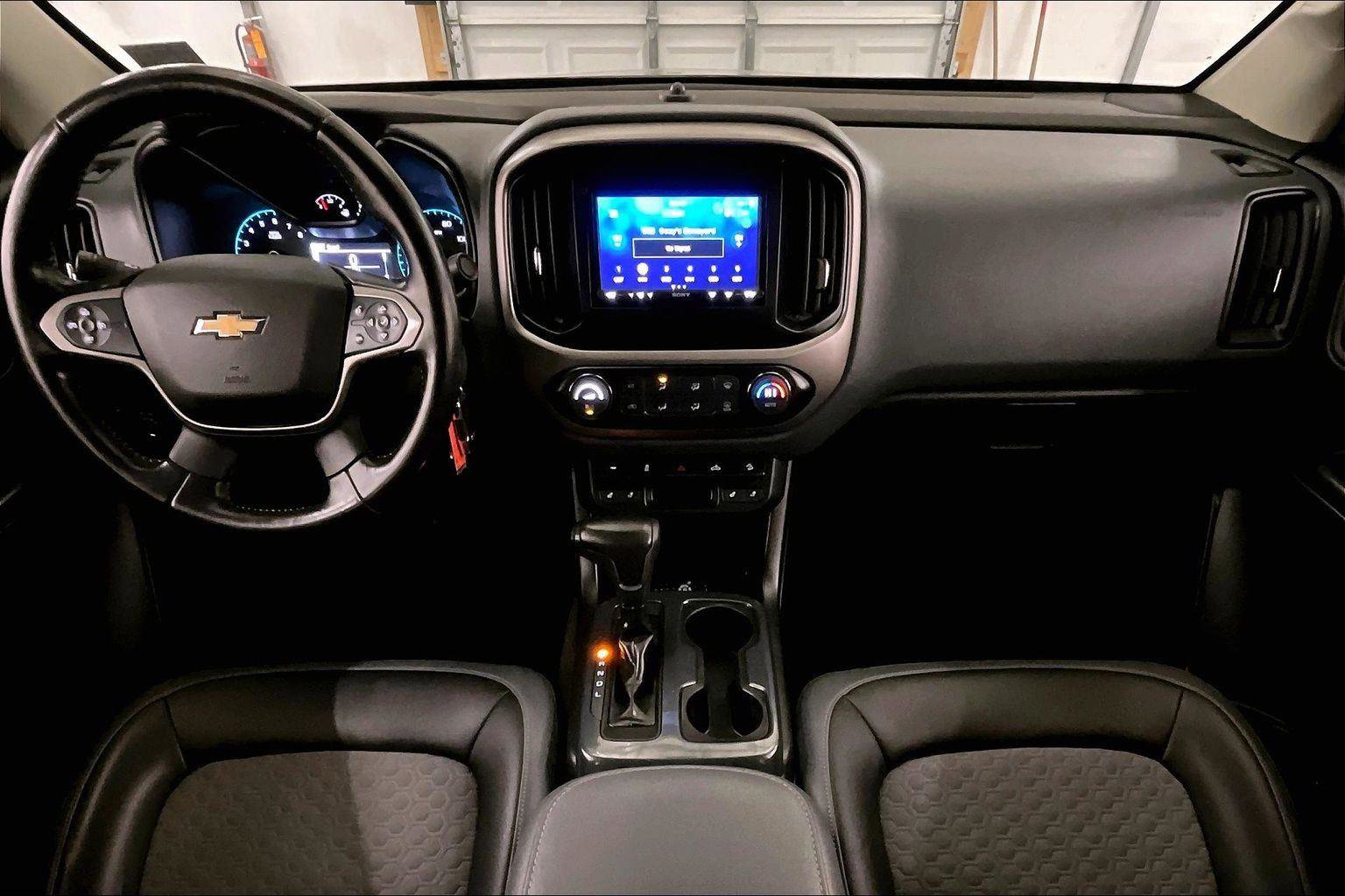 Used 2018 Chevrolet Colorado Z71 w/ Z71 Midnight Edition image 14