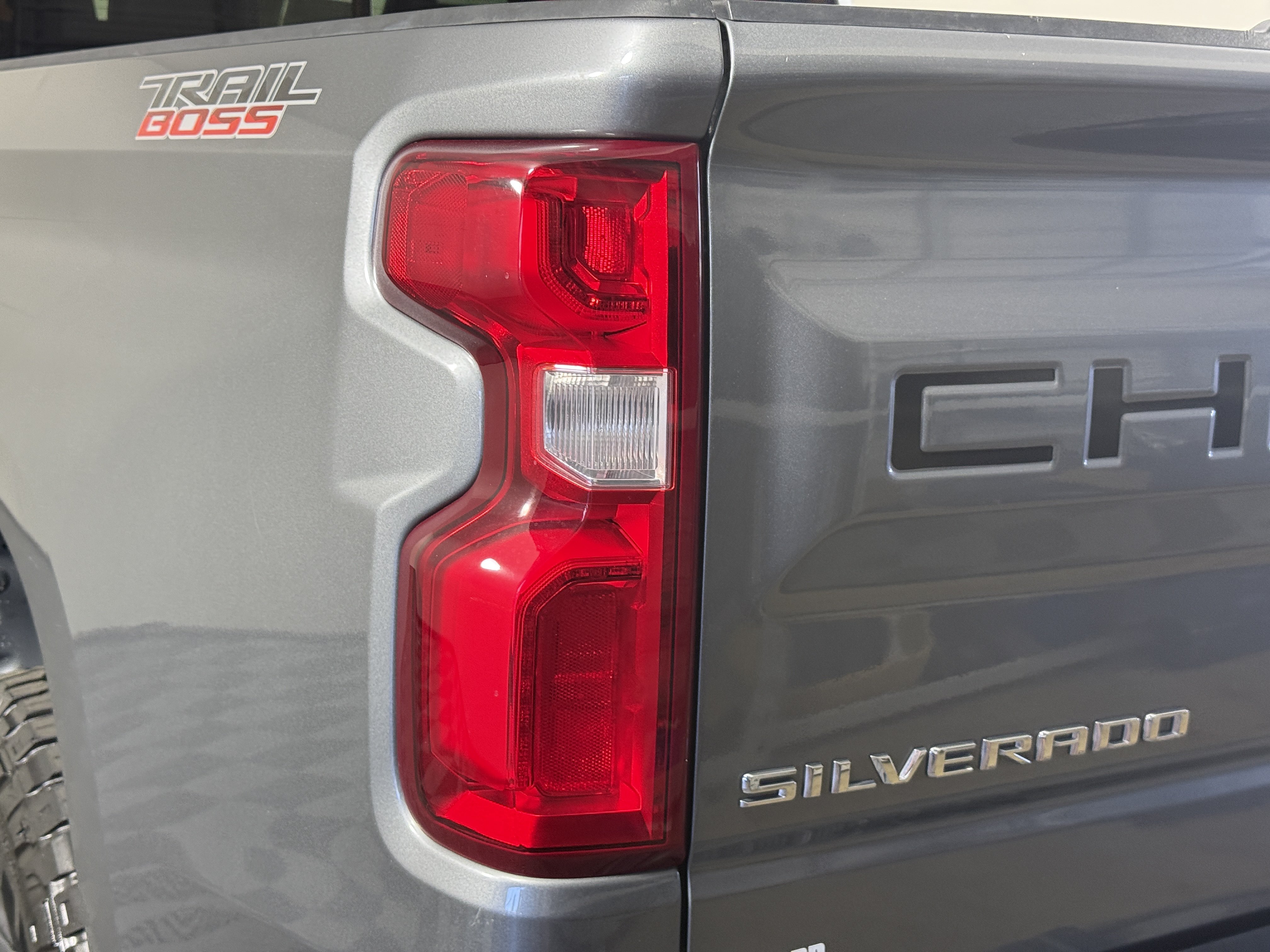Used 2020 Chevrolet Silverado 1500 LT Trail Boss AWD/4WD image 8