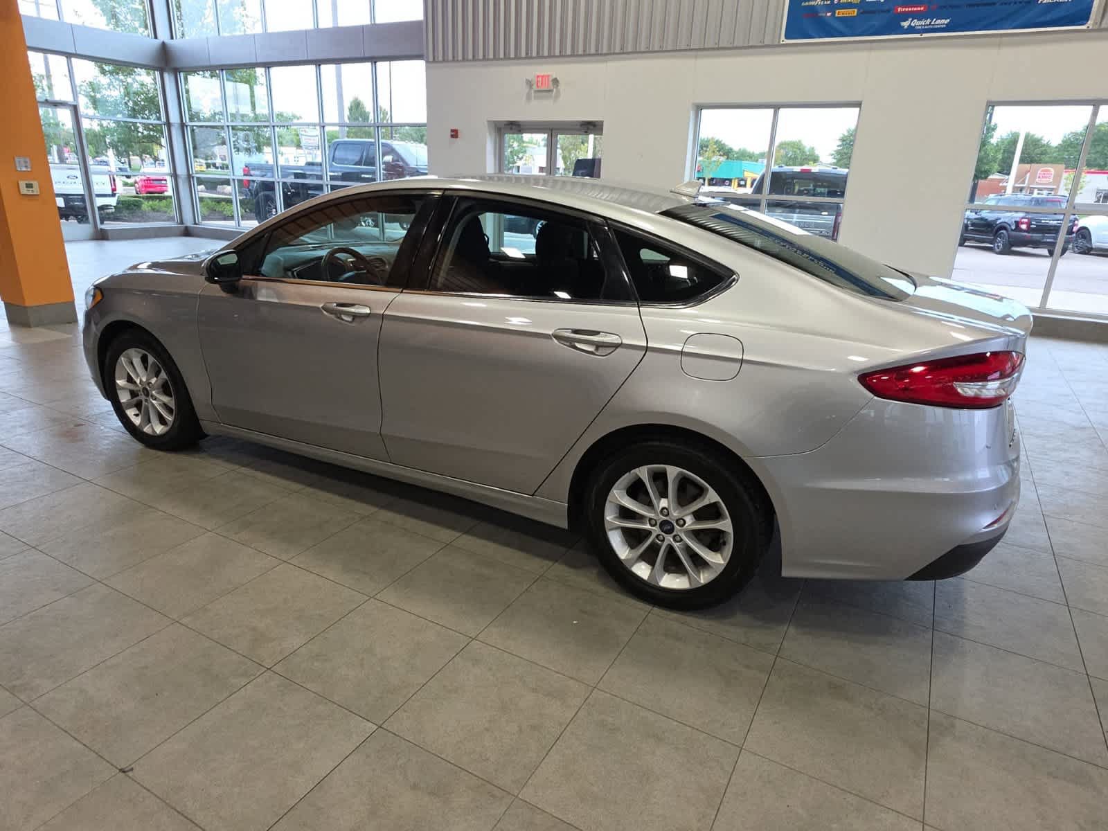 Certified 2020 Ford Fusion SE FWD image 12