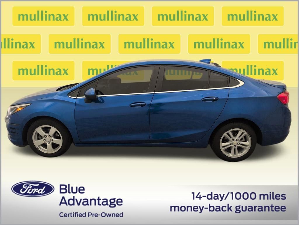 Used 2017 Chevrolet Cruze LT w/ Convenience Package image 2