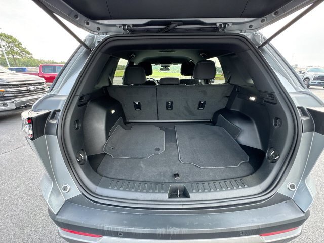 Used 2026 Chevrolet Equinox LT AWD/4WD image 24