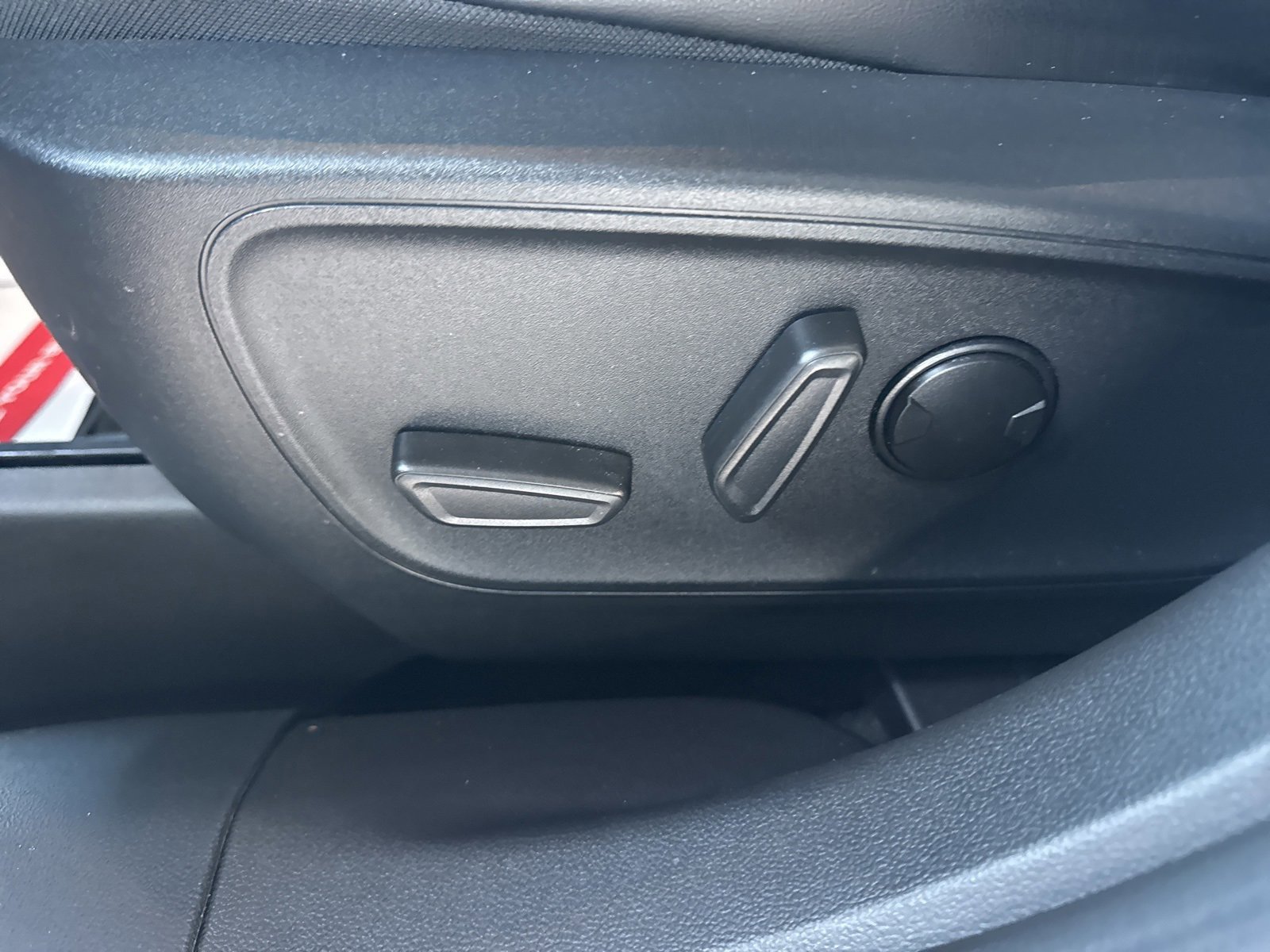 Certified 2024 Ford Escape ST-Line Select w/ Tech Pack #2 image 26