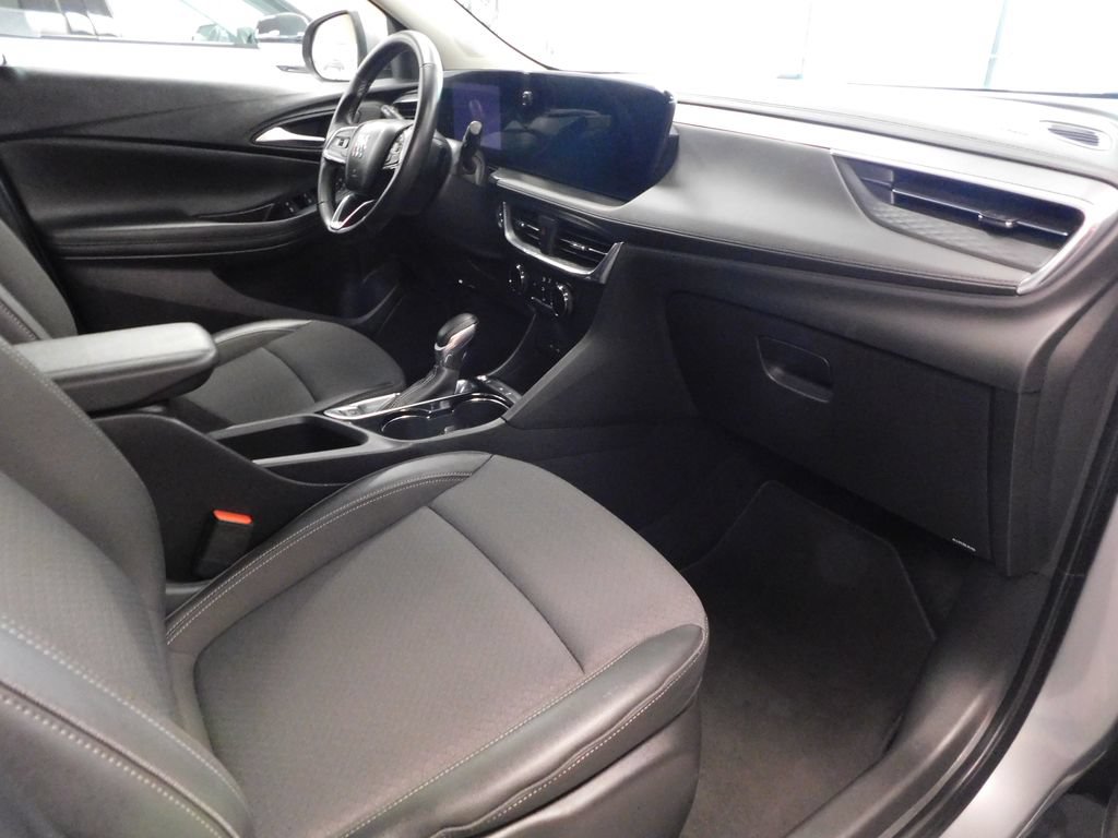 Used 2025 Buick Encore GX Preferred FWD image 52