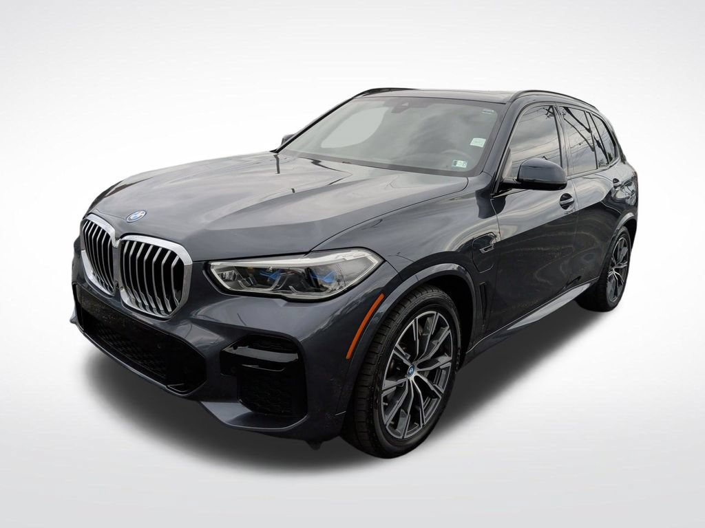 Used 2022 BMW X5 xDrive45e w/ M Sport Package AWD/4WD image 3