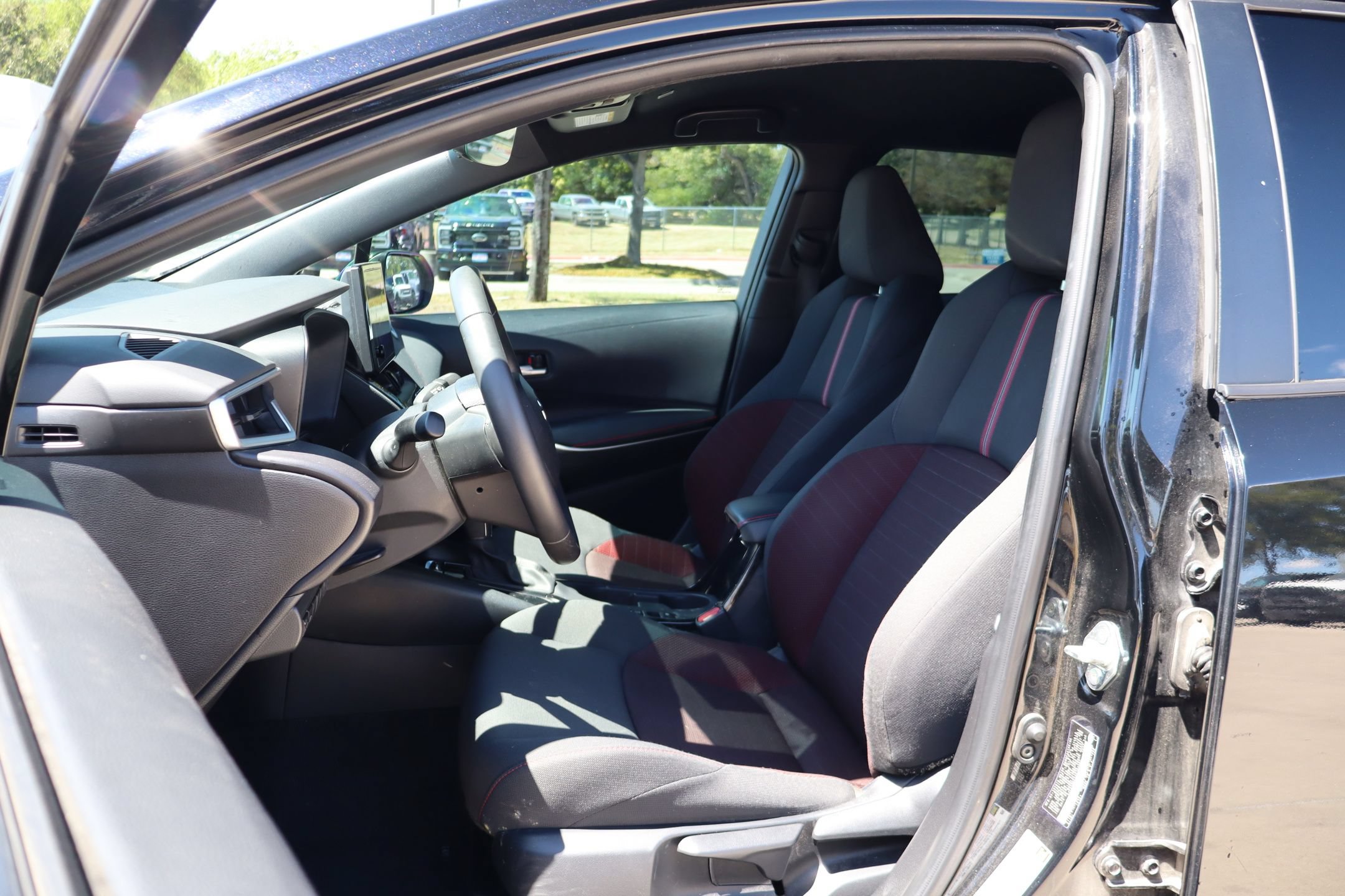 Used 2024 Toyota Corolla SE FWD image 11