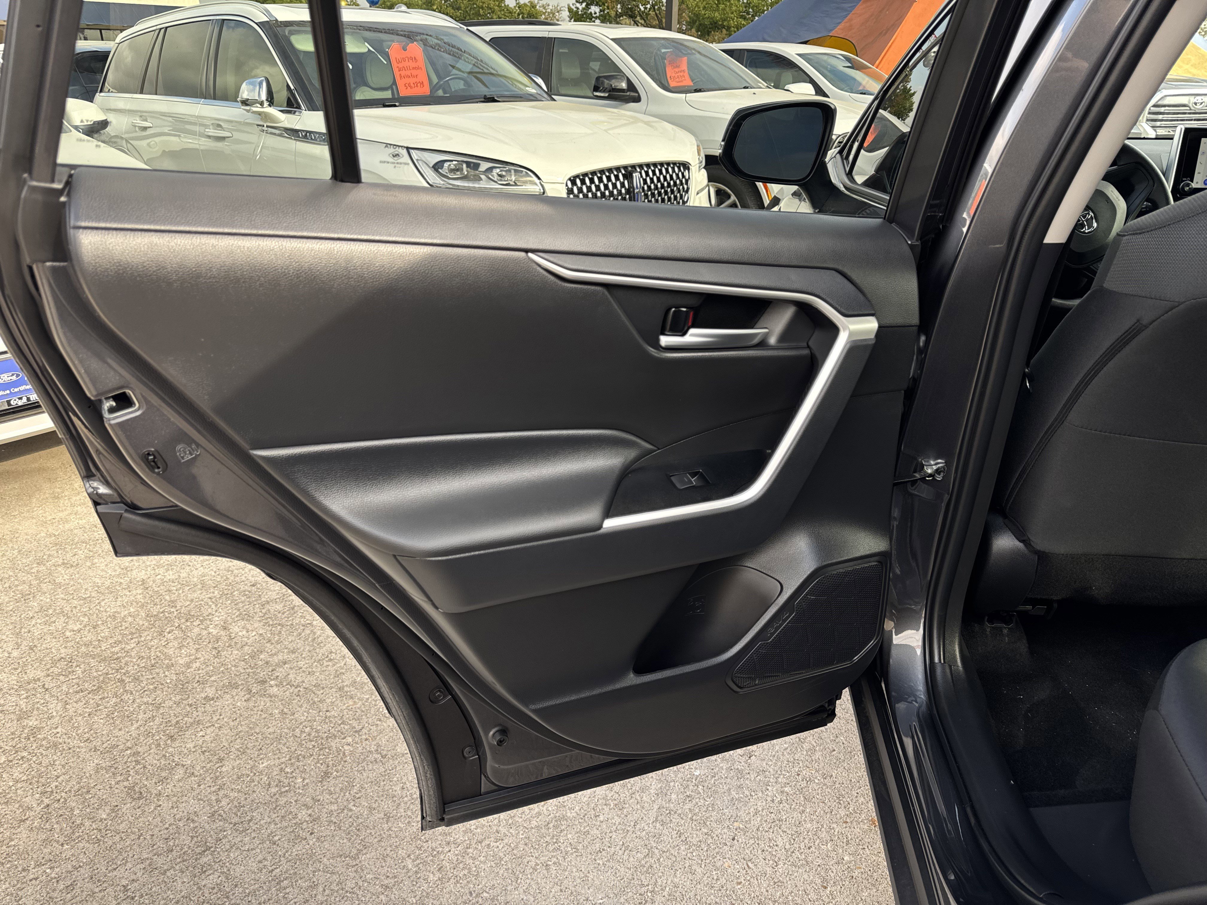 Used 2025 Toyota RAV4 XLE image 14