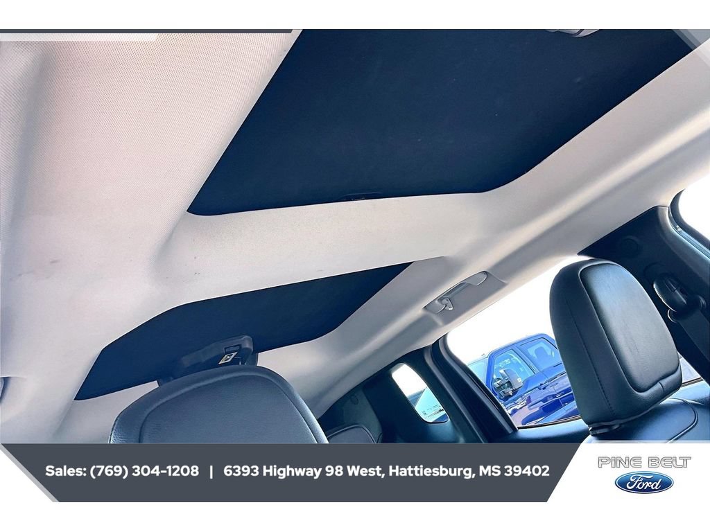 Used 2017 Jeep Renegade Limited AWD/4WD image 16