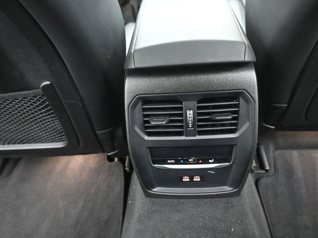 Used 2022 BMW 330i Sedan image 18
