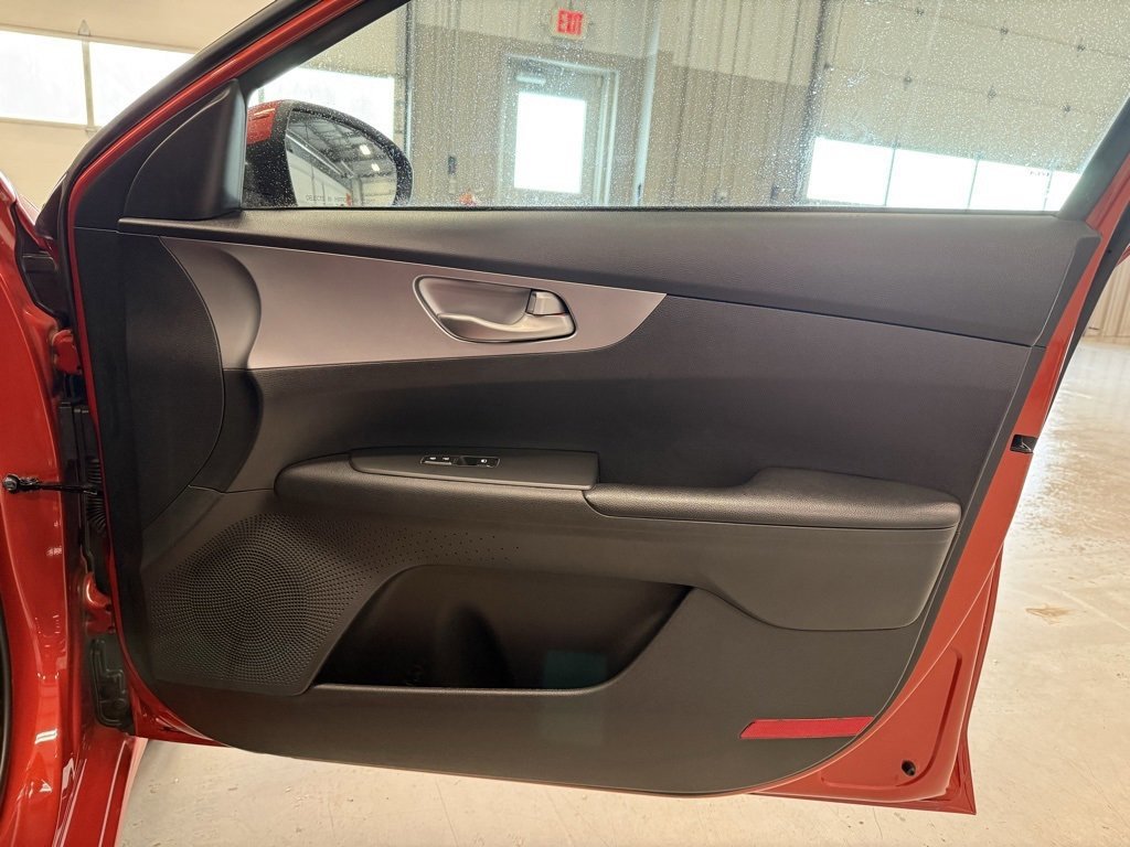 Used 2022 Kia Forte LXS image 23