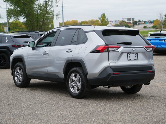 Used 2025 Toyota RAV4 XLE AWD/4WD image 5