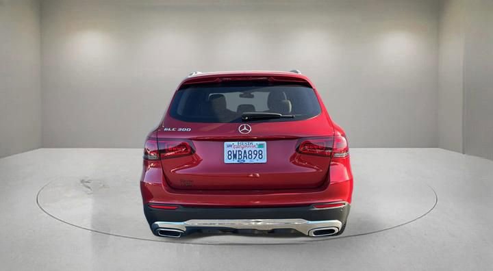 Used 2021 Mercedes-Benz GLC 300 image 3