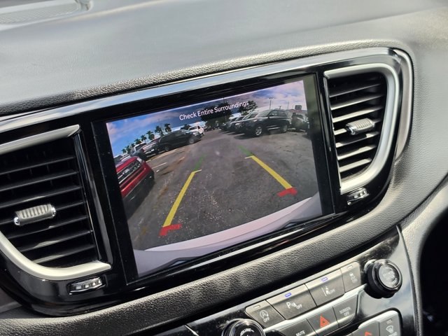 Used 2025 Chrysler Pacifica Select FWD image 23