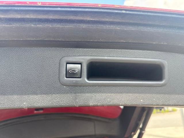 Used 2022 Toyota Highlander XLE FWD image 30