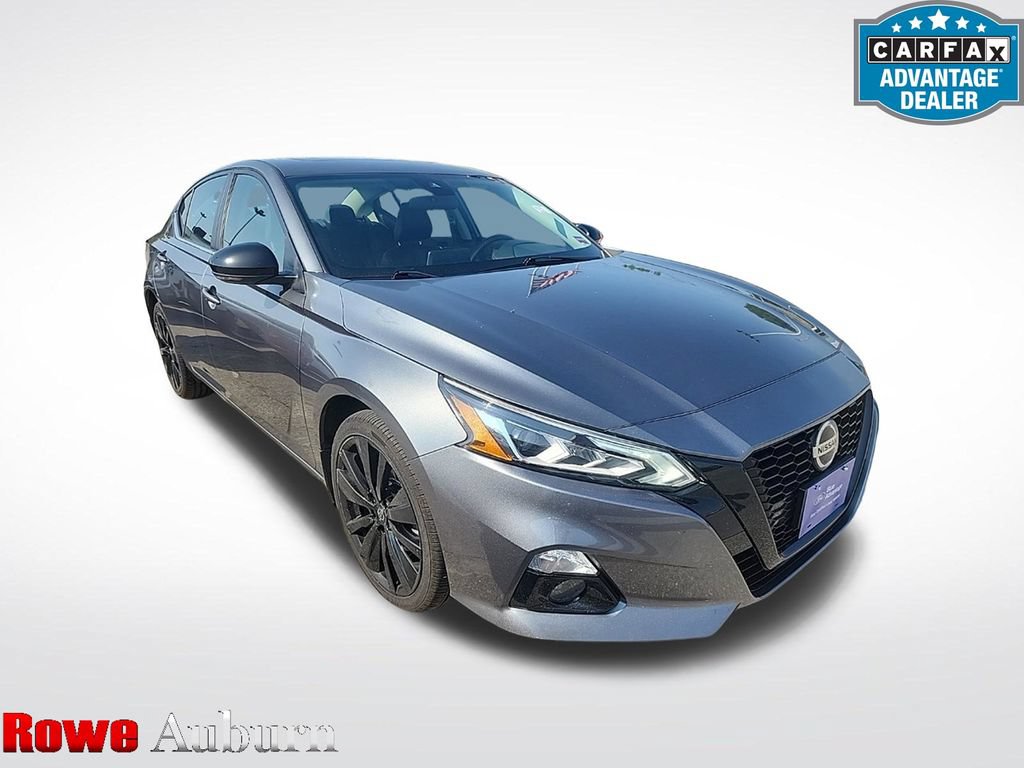 Used 2022 Nissan Altima 2.5 SR w/ Midnight Edition Package