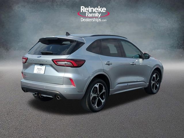 Certified 2023 Ford Escape ST-Line Select w/ Tech Pack #2 image 2