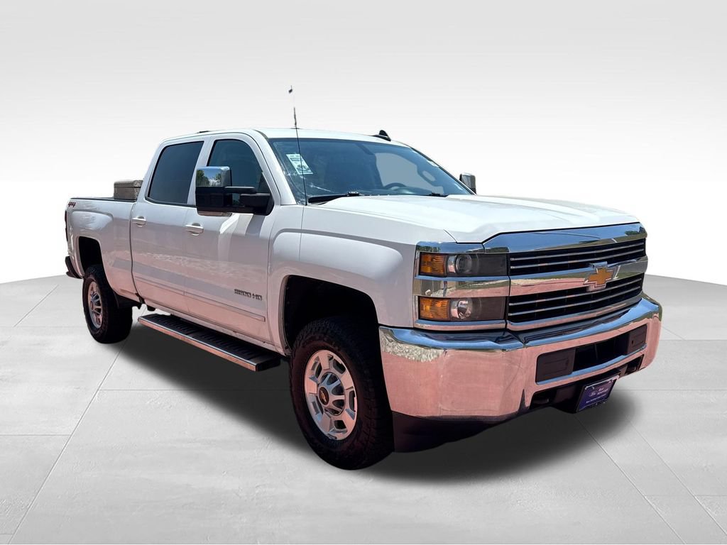 Used 2018 Chevrolet Silverado 2500 LT AWD/4WD image 1