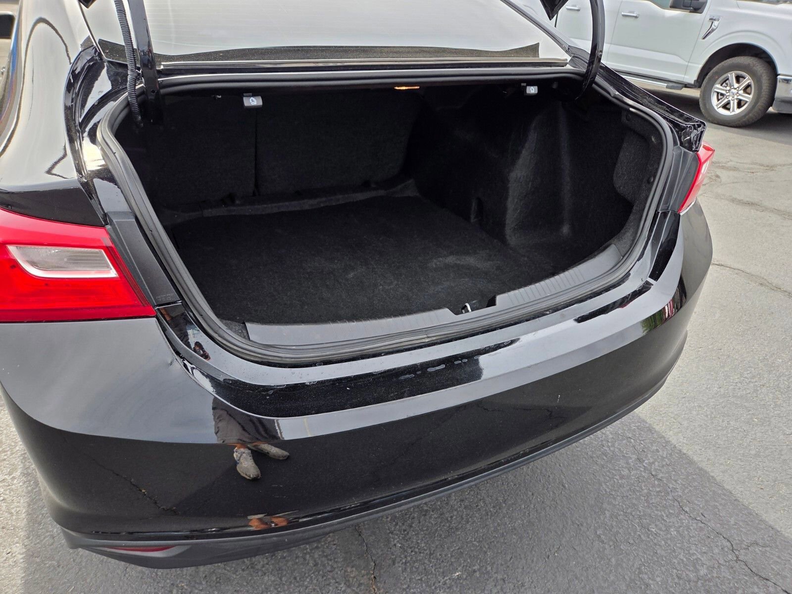 Used 2023 Chevrolet Malibu LT image 13