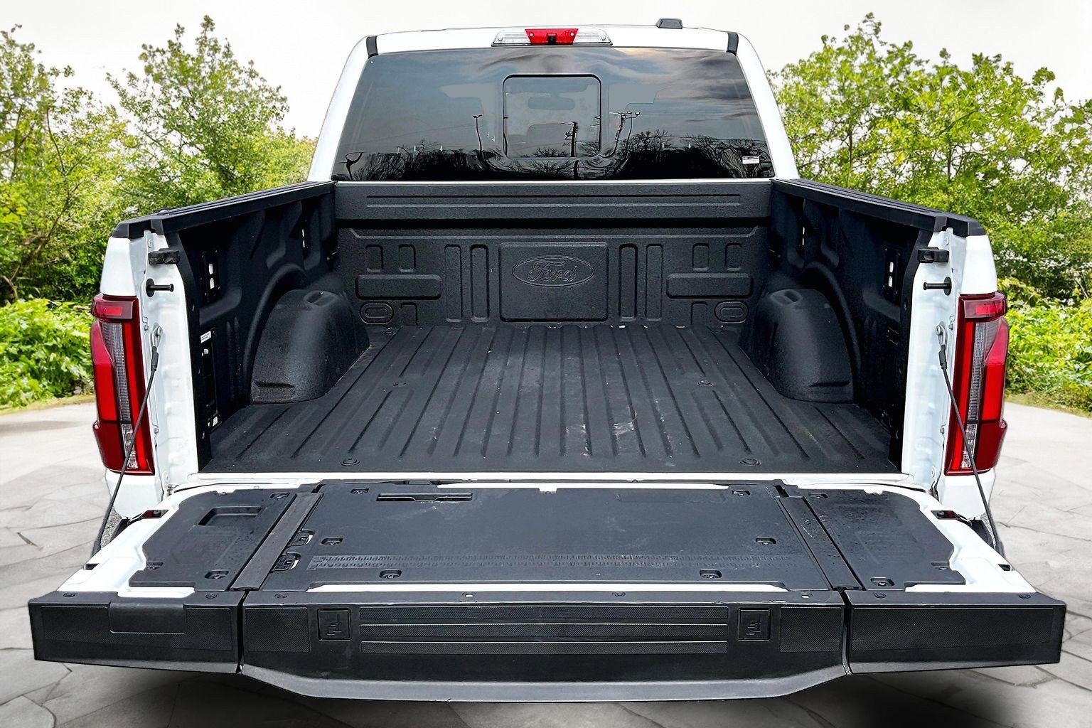 Certified 2025 Ford F150 Platinum w/ Equipment Group 702A High AWD/4WD image 18