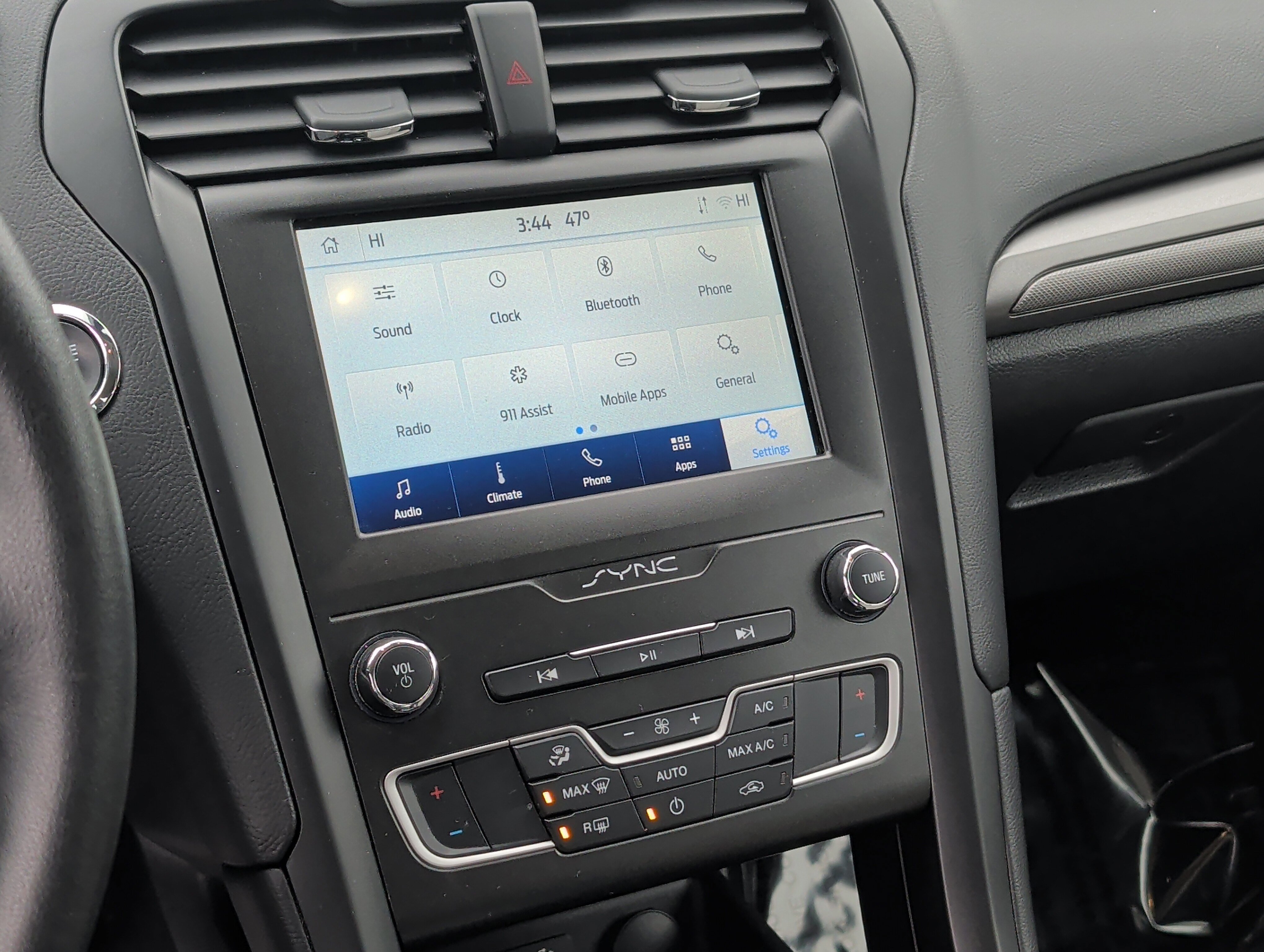 Certified 2020 Ford Fusion SE w/ Equipment Group 151A image 6