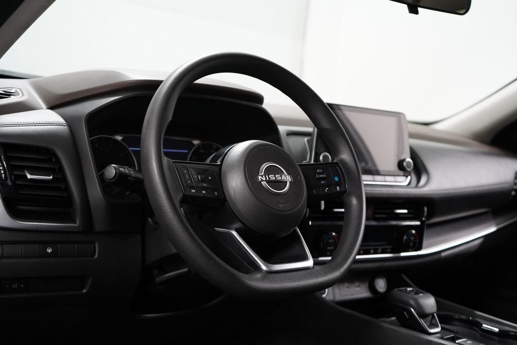 Used 2022 Nissan Rogue SV AWD/4WD image 22
