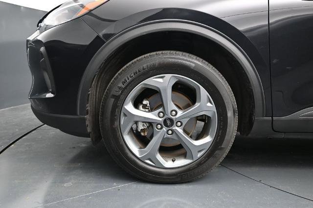Certified 2025 Ford Escape ST-Line AWD/4WD image 12