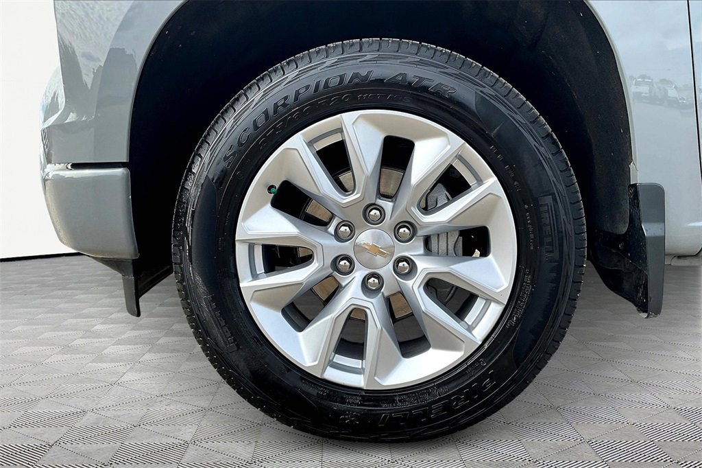 Used 2024 Chevrolet Silverado 1500 Custom image 11