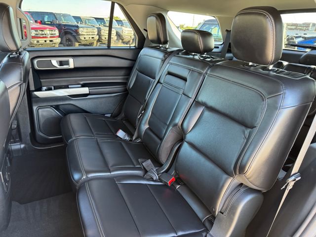 Certified 2023 Ford Explorer XLT w/ Equipment Group 202A AWD/4WD image 16
