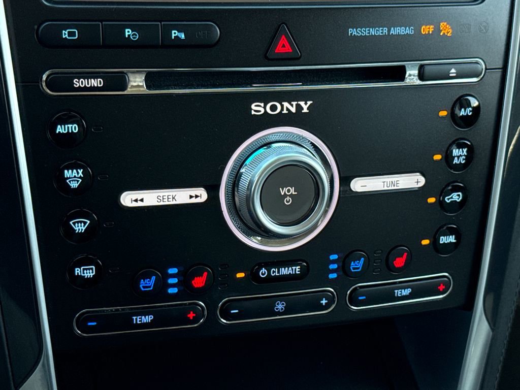 Certified 2017 Ford Explorer Platinum image 23