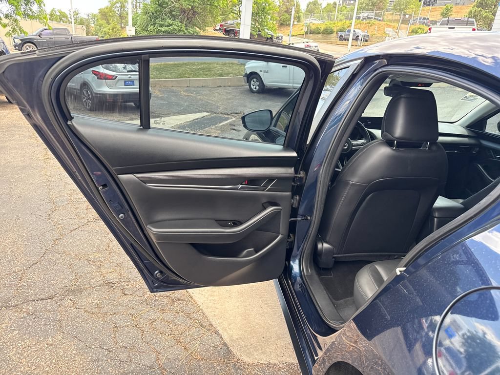 Used 2019 MAZDA MAZDA3 Sedan w/ Select Package FWD image 19