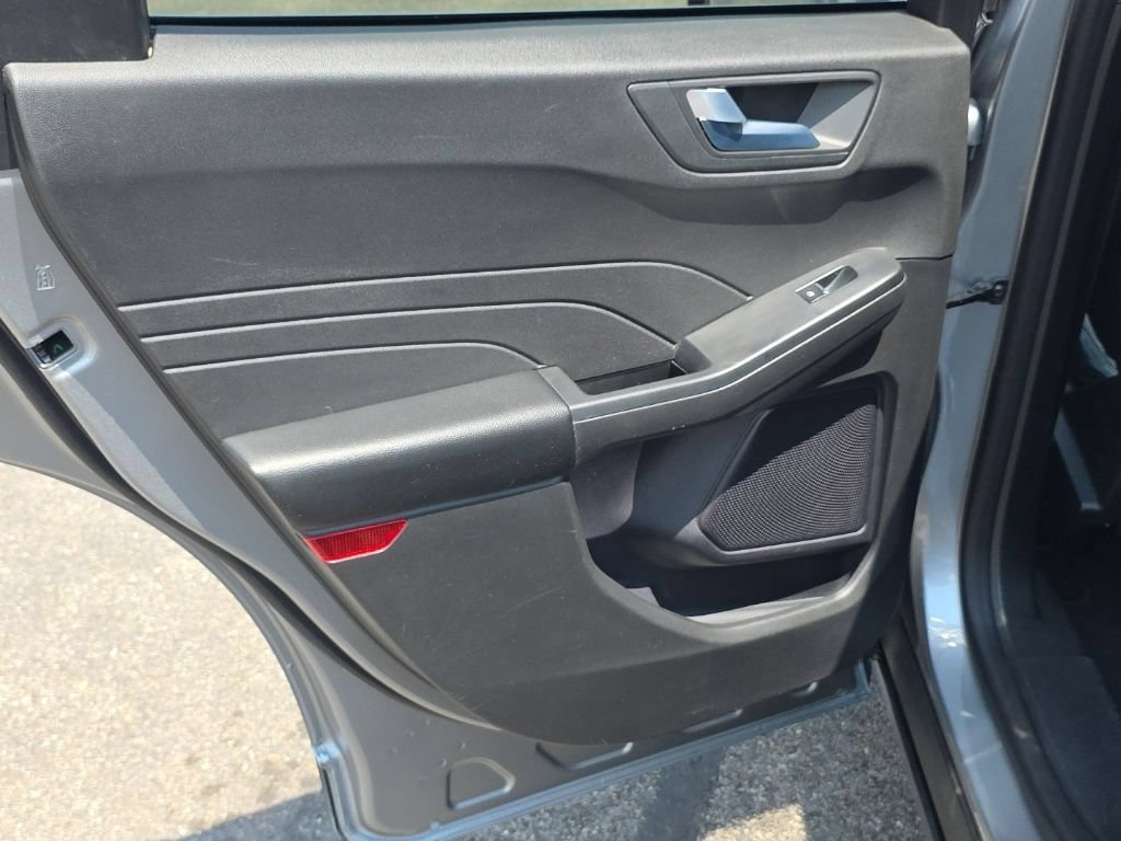 Certified 2024 Ford Escape Platinum AWD/4WD image 23